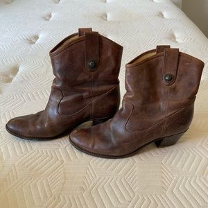 Frye brown boots